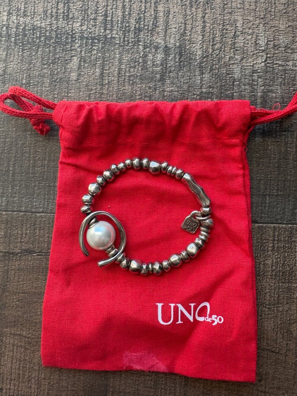 Uno De 50 Braclet with white pearl